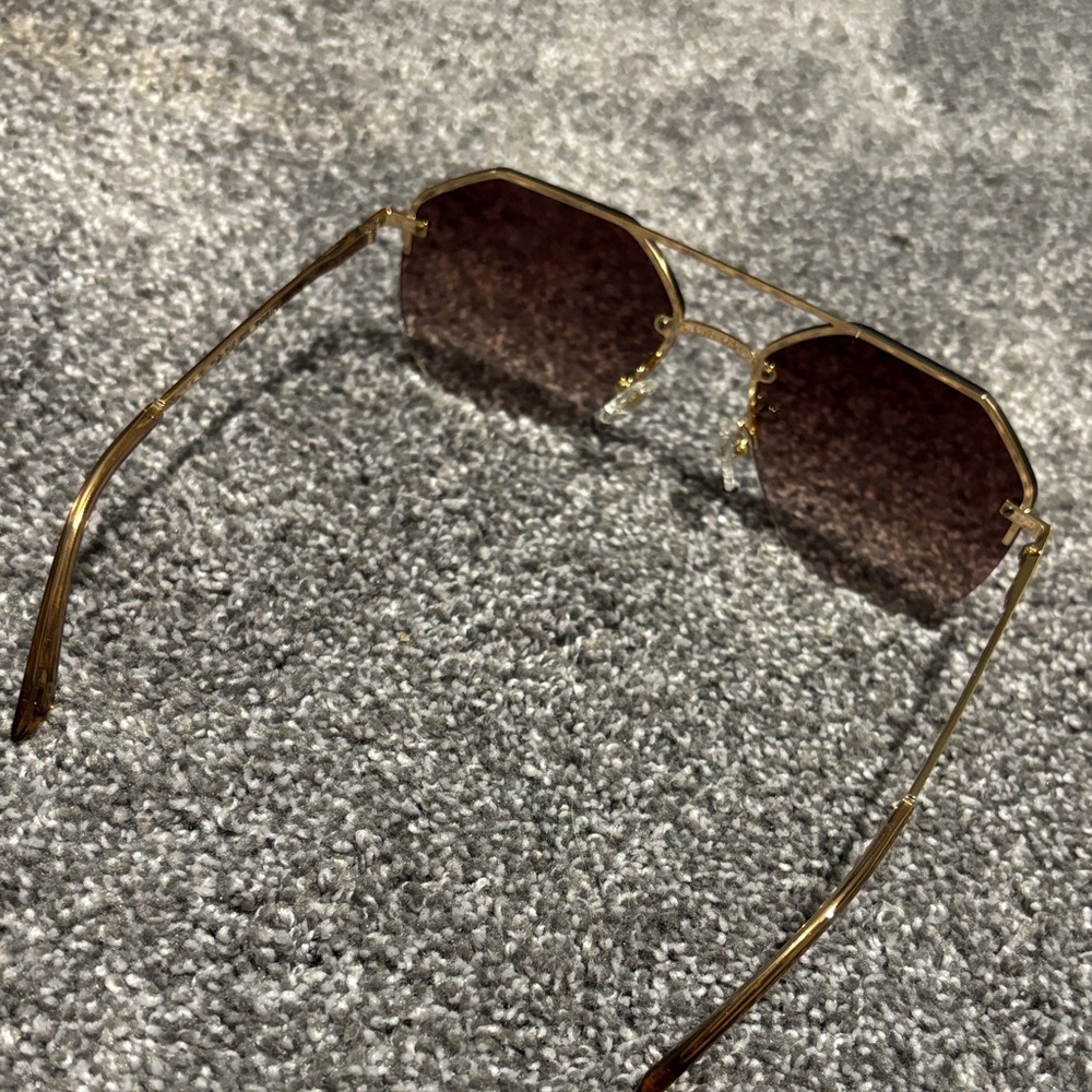 Diff Eyewear Robin Arzón Gold Frame Sunglasses wi… - image 3